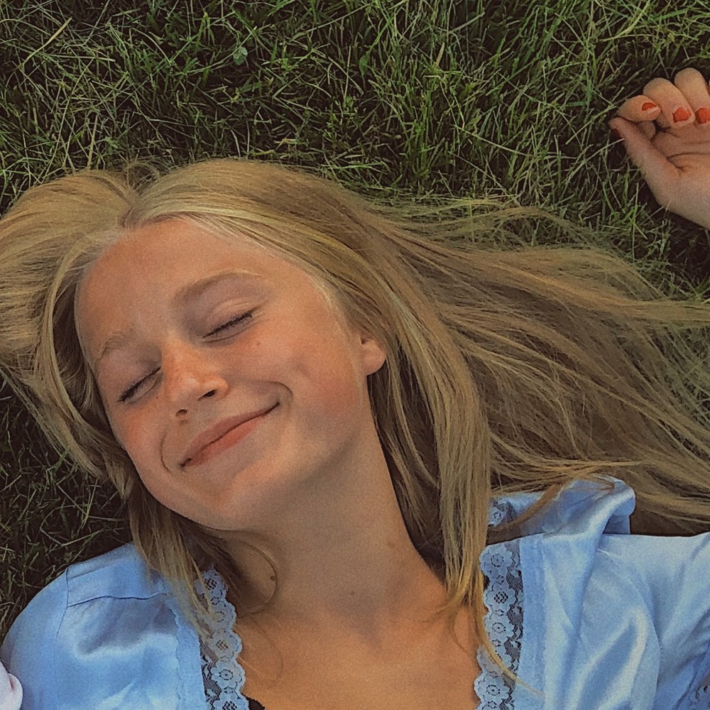 Meet your Posher, Ava